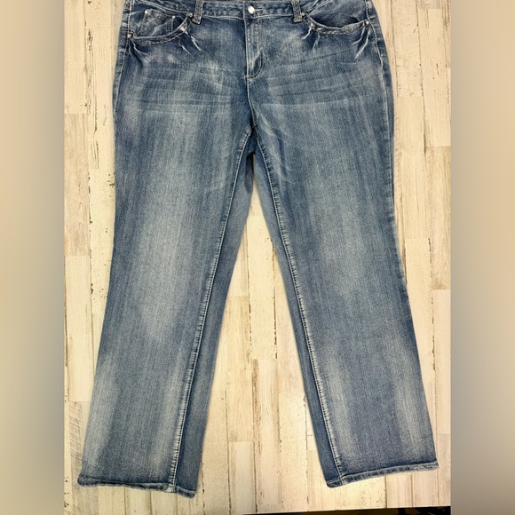 Cato Premium Capri Jeans Women's 20W 44x33 Blue Straight Leg Mid Rise - Picture 5 of 10